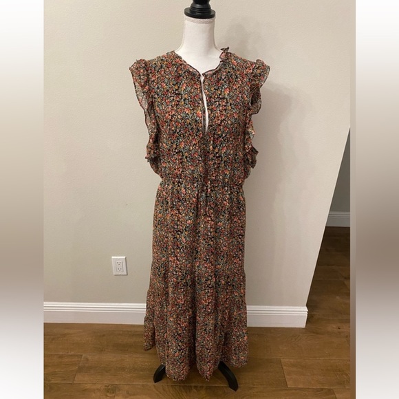 Plus Dress - Picture 2 of 10